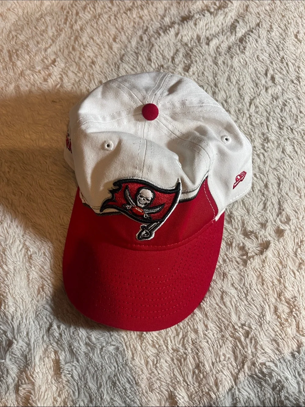 Tampa Bay Buccaneers Red & White Baseball Cap youth